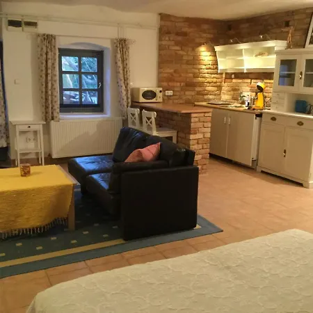 Harom Huszar 게스트하우스 3*